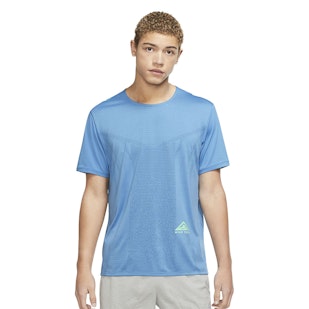 Main image showing a product in the gallery