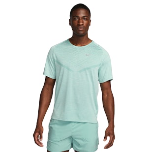 Main image showing a product in the gallery