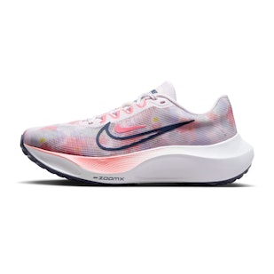 Main image showing a product in the gallery