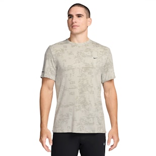 Main image showing a product in the gallery