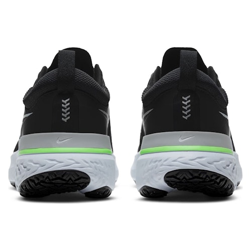 Nike react 2025 shield men's