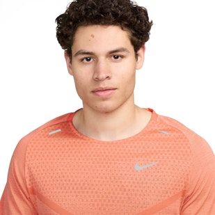 Main image showing a product in the gallery