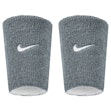Nike Swoosh Classic Reversible Doublewide Wristbands 2-Pack Unisex Grau