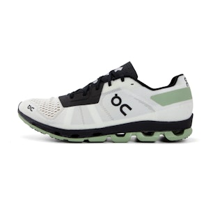 Main image showing a product in the gallery