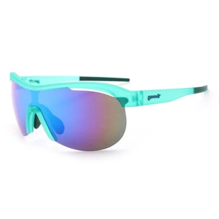 Main image showing a product in the gallery