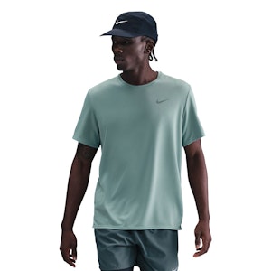 Nike Miler Dri-FIT UV T-shirt Herren Nike Miler Dri-FIT UV T-shirt Herren