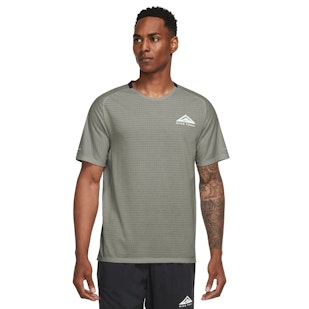 Main image showing a product in the gallery