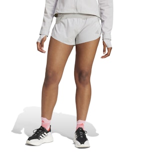 Main image showing a product in the gallery