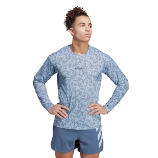 Main image showing a product in the gallery