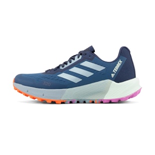 Main image showing a product in the gallery