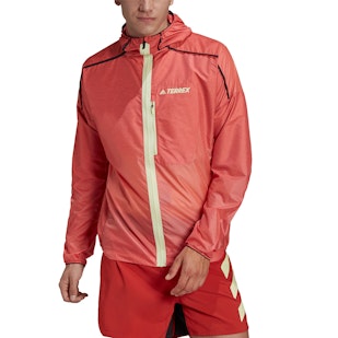 Main image showing a product in the gallery