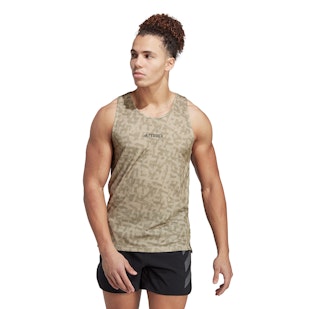 Main image showing a product in the gallery