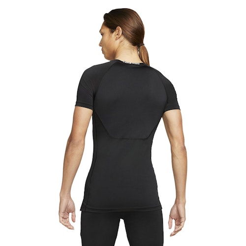 The nike pro tight top fit