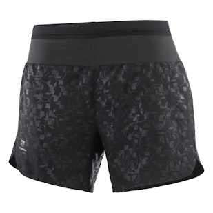 Main image showing a product in the gallery