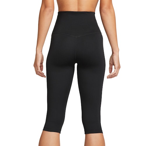 Dri fit capri hot sale womens