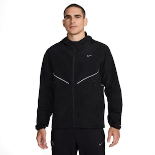 Main image showing a product in the gallery