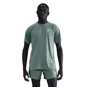 Nike Stride X Eliud Kipchoge Dri-FIT ADV T-shirt Herre Nike Stride X Eliud Kipchoge Dri-FIT ADV T-shirt Herre