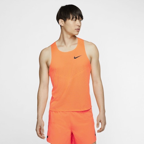 Vaporknit tank outlet