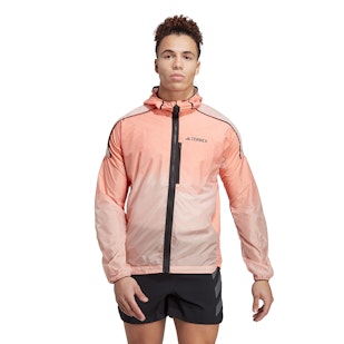 Main image showing a product in the gallery