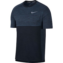 Nike medalist hot sale