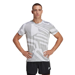 Main image showing a product in the gallery