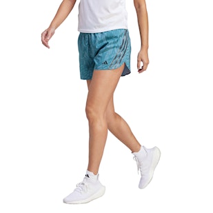 Main image showing a product in the gallery