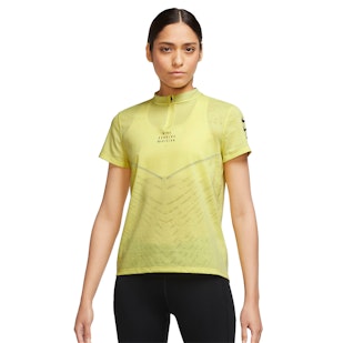 Main image showing a product in the gallery