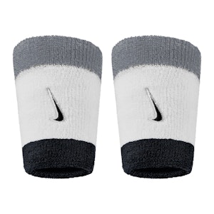 Nike Swoosh Classic Doublewide Wristbands 2-Pack Unisex Nike Swoosh Classic Doublewide Wristbands 2-Pack Unisex
