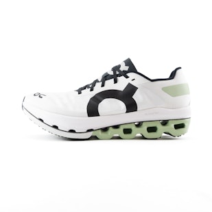 Main image showing a product in the gallery