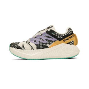 Main image showing a product in the gallery