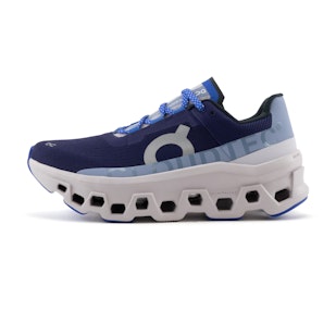 Main image showing a product in the gallery