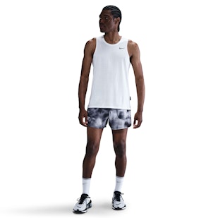 Main image showing a product in the gallery