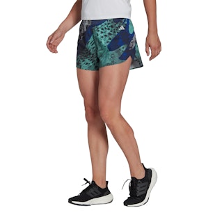 Main image showing a product in the gallery