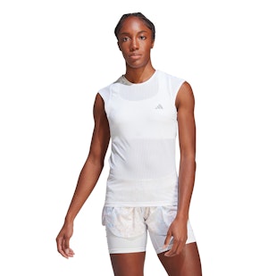 Main image showing a product in the gallery