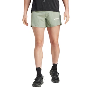 Main image showing a product in the gallery