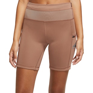 Main image showing a product in the gallery