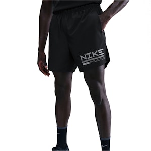 Nike Challenger Dri-FIT Winterized 5 Inch 2-in-1 Shorts Herren Nike Challenger Dri-FIT Winterized 5 Inch 2-in-1 Shorts Herren